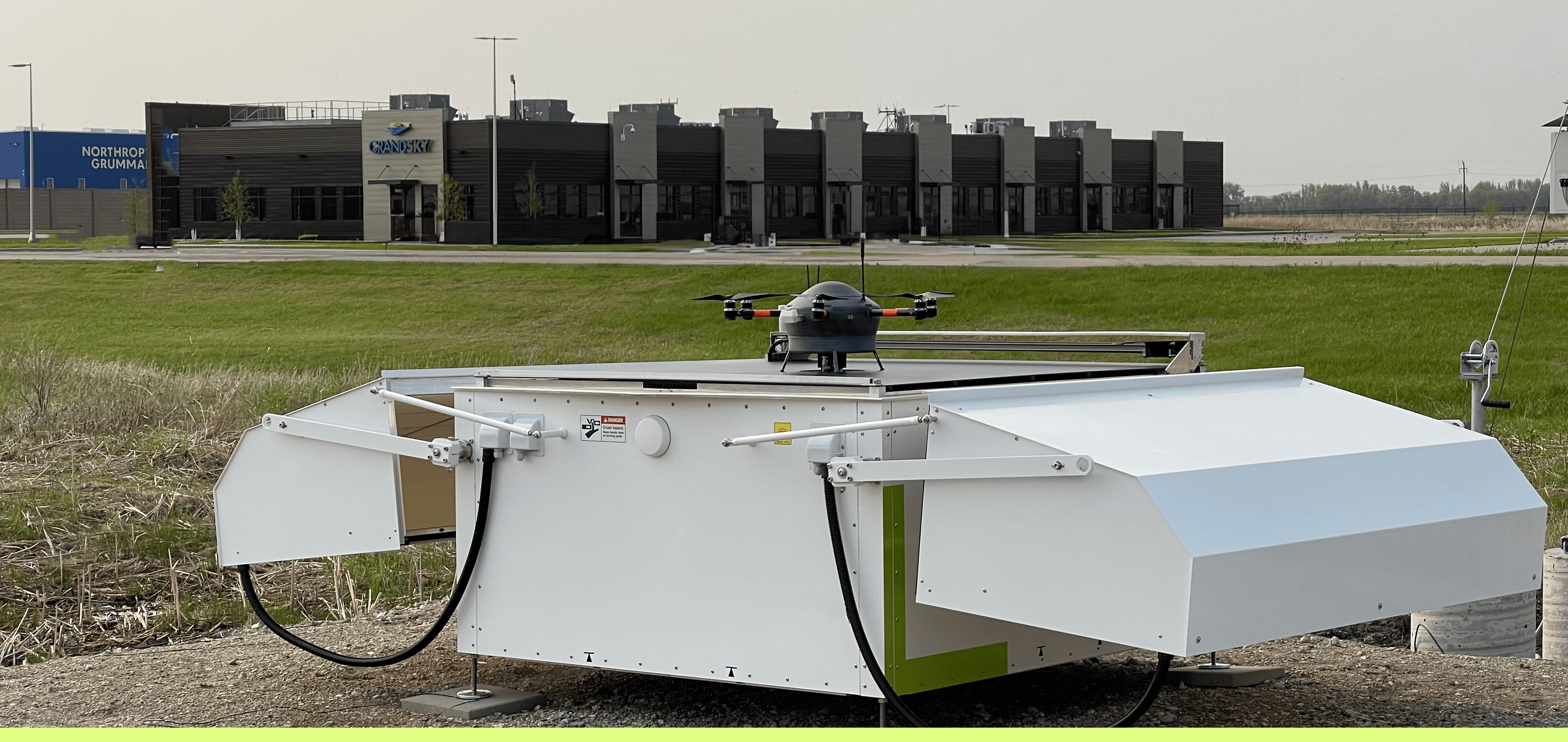 Meteobase au parc de l'aviation GrandSKY dans le Dakota du Nord, États-Unis